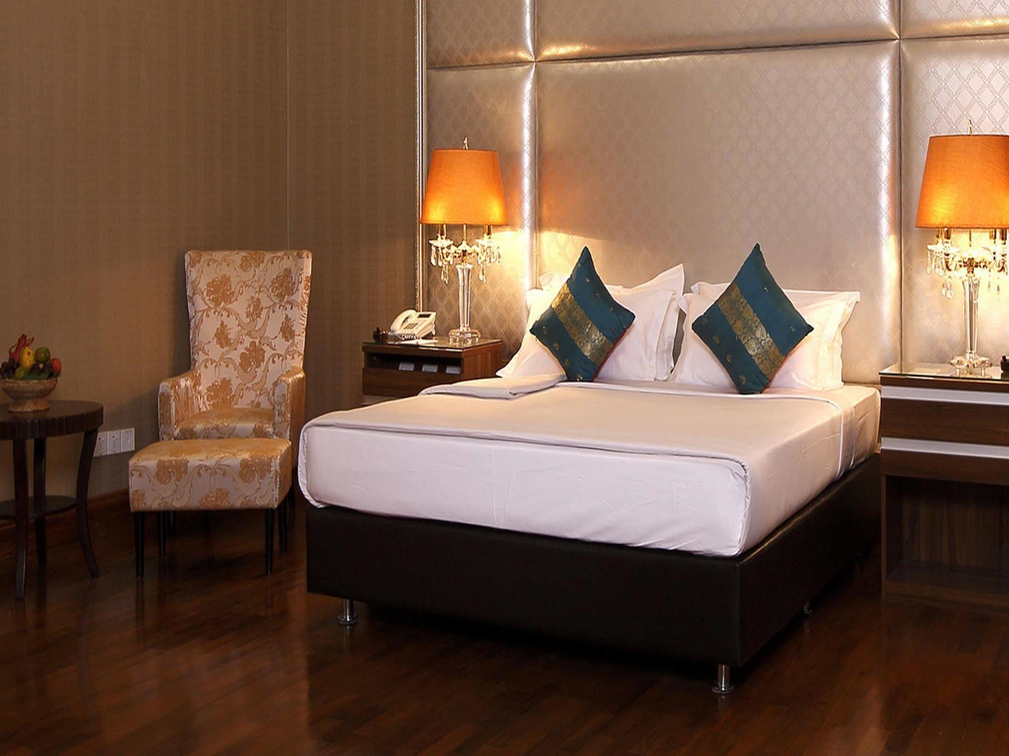 Horizon Lake View Resort Naypyidaw Exterior photo